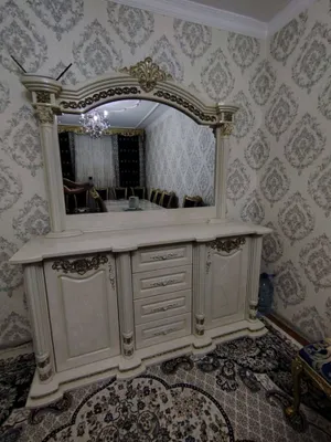 Стол стул 12 чел. Комод большой