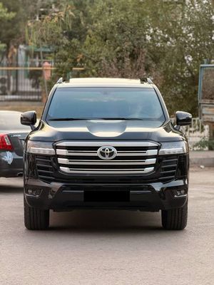 Toyota Land Cruiser 300. насия. савдога. берилади