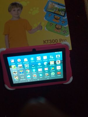 Planshet sotiladi Kids kt 300 pro yaqinda olingan koʻp ishlatilmagan