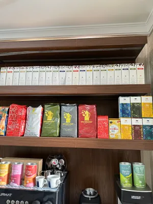 Lavazza кофе, Althaus чай (цена варьируется)