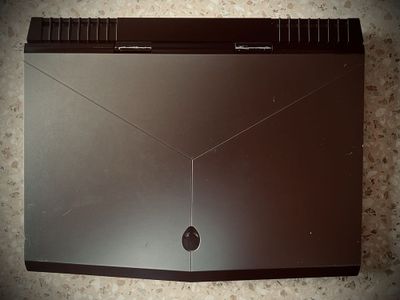 Ноутбук игровой Alienware 14 6/16gb хороший