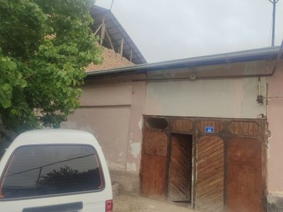 Ховли сотилади срочно