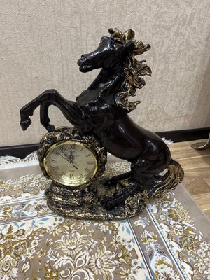 Часы в рабочем состоянии