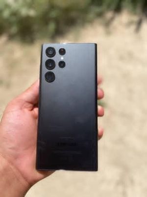 Samsung s22 ultra sotiladi 2ta sm kartalik naxtga 480€ evro varianti