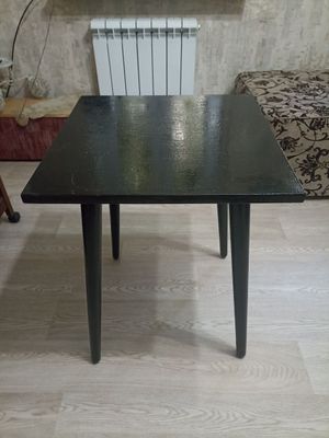 Столик маленький