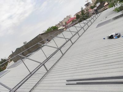 Қуёш панеллари; Солнечние станция и солнечние воданагреватели