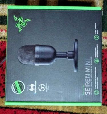 Razer seiren mini mikrofon studiya микрофон студия