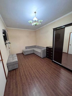 Сдаю 1 комнатную квартиру на долгий срок на БИЙ остановка Художников