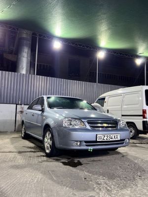 Lacetti sotiladi naxtga