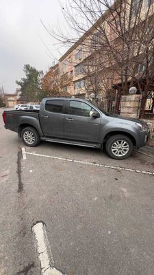 Пикап Isuzu D Max Oksus