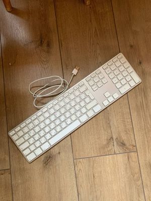 Клавиатура Apple