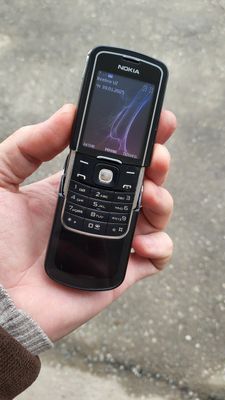 Nokia 8600 Luna sotladi uz imeya otkan