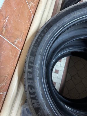 Michelin 265 45 R21