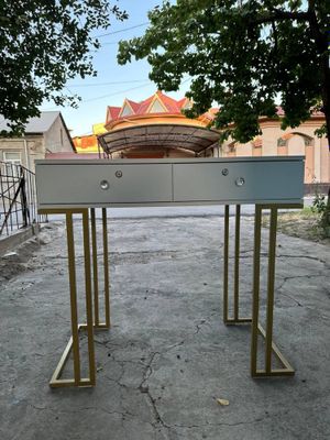 Продается камод 800,000 тысяч своя б\у