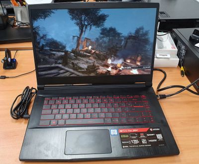 Игровой ноутбук MSI Thinq 9SC идеальное состояние