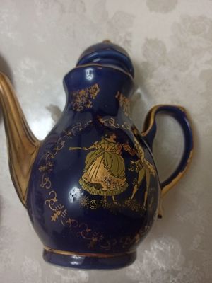 Продаётся чайный сервиз