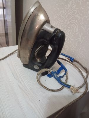 продам утюг советского качества
