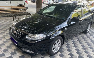 Gentra 3 poz sotiladi