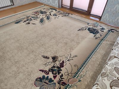Продаётся ковёр 4на 9