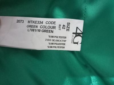 turkiya  kastyum shim sotiladi 1marta kiyilgan
