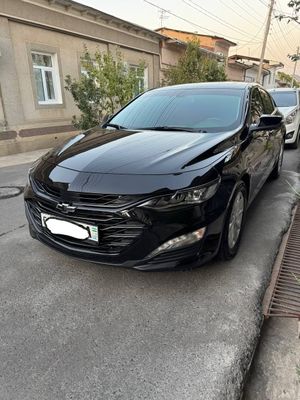 Chevrolet Malibu XL