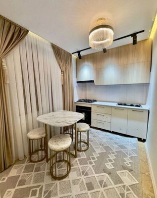 2/2/5 buyuk ipak yoli metro arenda 500$Orientir salom choyxona