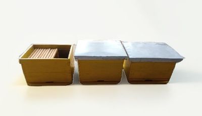 Асал ари яшиглари сотилади. 16 та рамкалик.