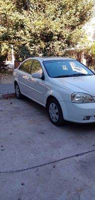 Продам Chevrolet Lacetti 2013 года, в хорошем состоянии