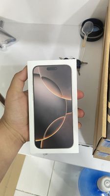 Iphone 16 pro max DESERT rang 512gb plomba yangi DUBAI Nasiyagayam bor