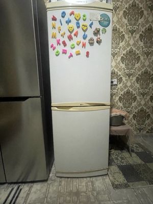 Холодильникь LG ..