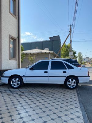 Opel Vectra 1.8 S