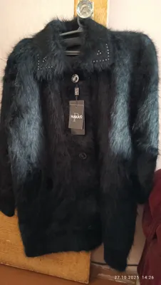 Продам женское кардиган ангорка новая.