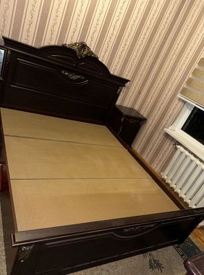 Кровать 2 тали тумбочка 2 та трюмо комплект