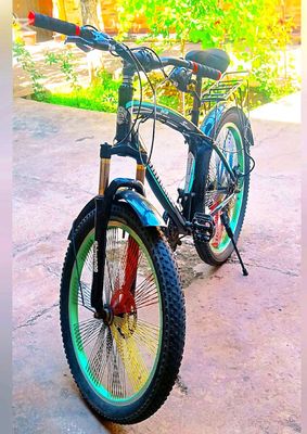 Velosiped Shimano.