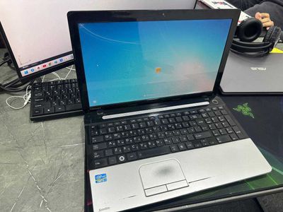 Toshiba core i5 512 xotira