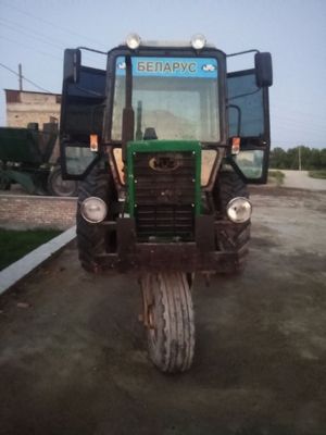 Mtz80x sotiladi