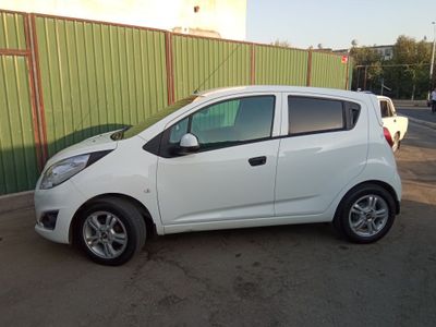 Продаю Спарк 2012 года метан газ афтомат каропка