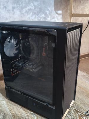 Игровой компьютер / I3 10100F / RX 550 2GB / состояние идеальное