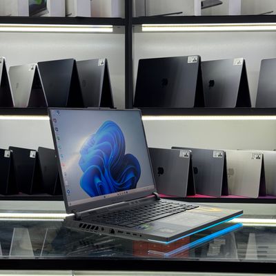 Asus Rog Strix G18