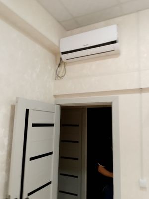 Ттз стадион Локомотив62м² 1этаж2комнаты Вдоль дороги можно алкомаркет