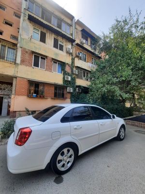 Gentra aftamat gaz