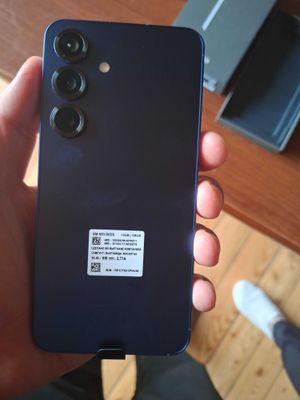 Продаеться samsung s25