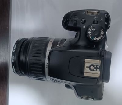 Canon D1000 sotiladi. 130$