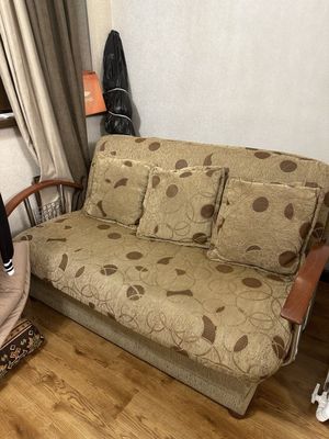 Продаётся диван и ковер