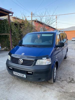 Продается Volkswagen T5 2010 года машына на ходу сел и поехал