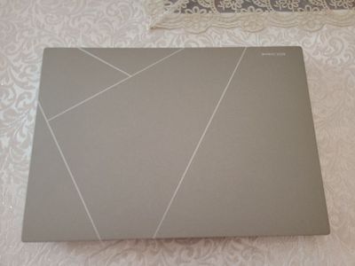 ASUS Zenbook 14 Oled UX3404VA-M9159