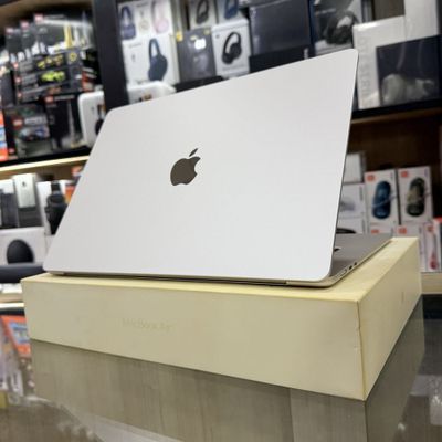 Macbook Air 15" M2 8/512 Starlight