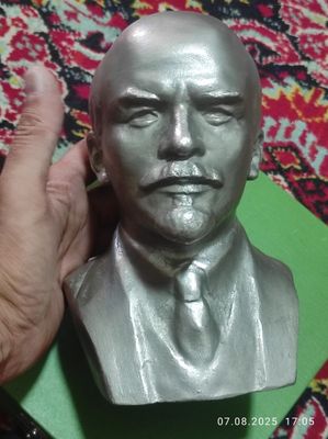 Для ценителей искусства СССР бюст Ленина