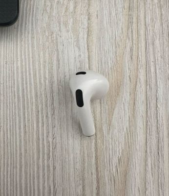 Продается наушник airpods 3 правый оригинал
