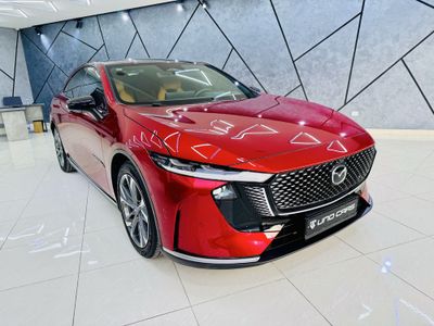 Продается почти новый Mazda EZ6.